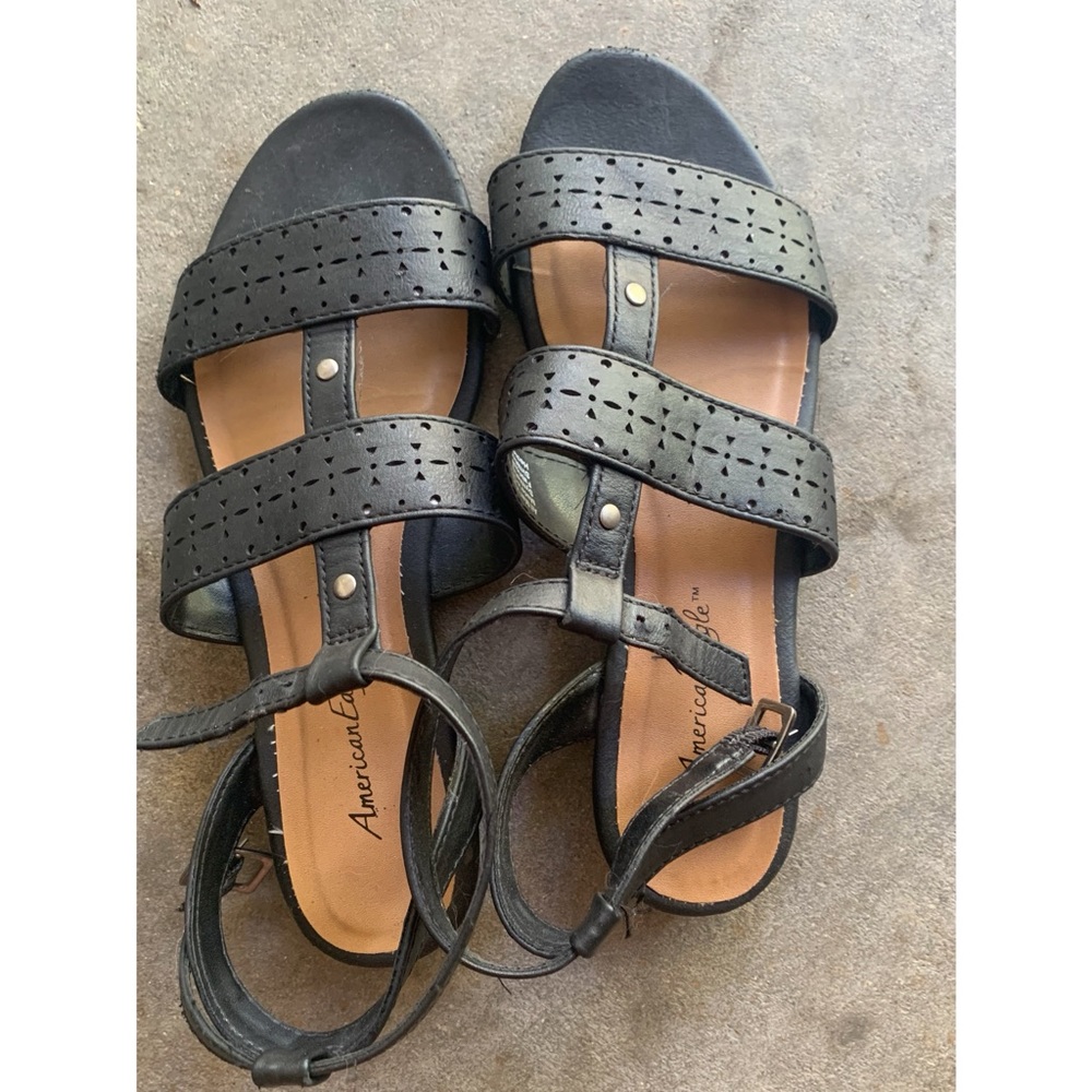 American eagle sandals